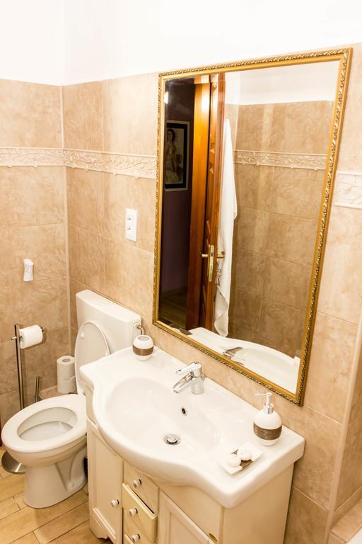 Chic Apartment Brasov Exterior photo